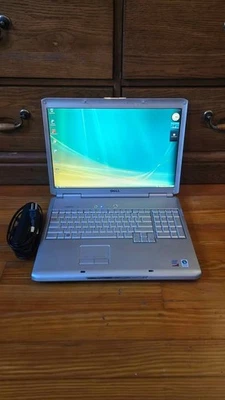 Laptop Dell Inspiron 1720, Windows Vista, funciona sin contraseña Foto 1 de 3