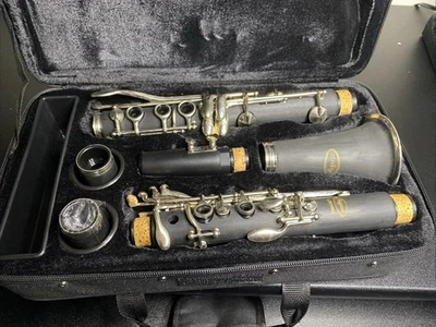 Nuevo Clarinete Lazarro Bb con Estuche y Cañas Foto 1 de 4