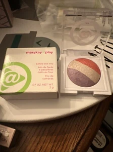 Mary Kay At Play Baked Eye Trio Eyeshadow Sunset Beach 062148 - Picture 1 of 5