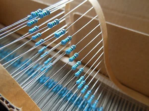 Nuevo 1000 piezas 220 Ω ohmios 220R Resistencias de Película de Metal 1/4W 0,25W 1% Tolerancia Rohs - Imagen 1 de 2