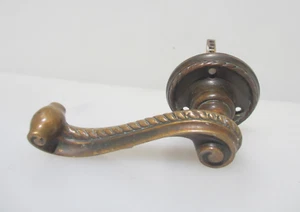 Vintage Brass Lever Door Handle Old Architectural Round Plate x1 - Picture 1 of 14