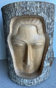 HANDGESCHNITZTES FRAUENGESICHT; Holz; 8,0" Breite x 12,0" Tiefe x 4,0" Tiefe; 4 Pfund 8 Unzen - Bild 1 von 7