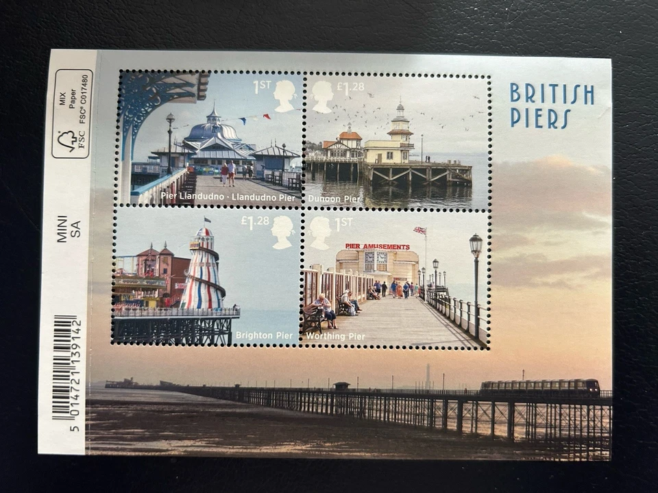 QE GB 2014 Seaside Architecture M/s Unmounted Mint, Sg Ms3641 - Image 1 of 1