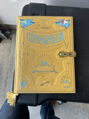 Cuaderno diario libro de cuentos de Cenicienta de los parques de Disney nuevo 2020 grande Foto 1 de 4