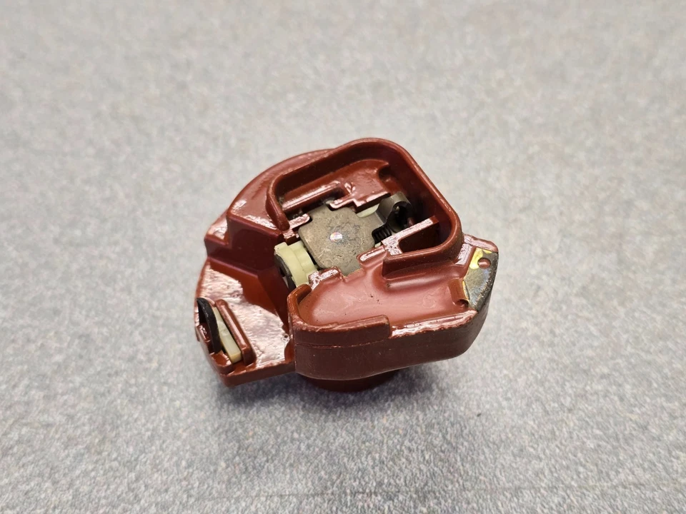 BONITO ROTOR DE ENCENDIDO LIMITADOR DE REVOLUCIONES ORIGINAL BOSCH PORSCHE 911T 5800 RPM USADO Foto 1 de 4