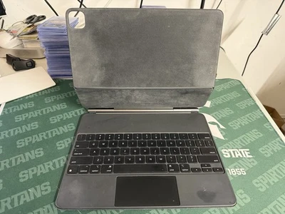 Apple Magic Keyboard for iPad Pro 12.9" Keyboard Folio Case Black Used W/ Box - Image 1 of 4