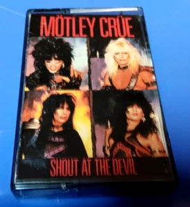 MOTLEY CRUE, SHOUT AT THE DEVIL, 1983 ELEKTRA/ASYLUM RECORDS, CASSETTE TAPE - Picture 1 of 4