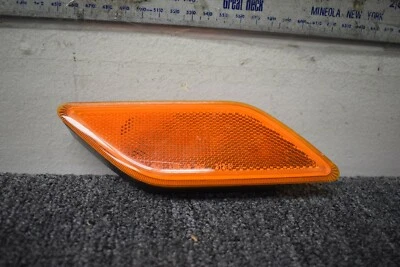 MERCEDES BENZ E CLASS E350 E550 SIDE MARKER RIGHT SIDE FACTORY OEM - Изображение 1 из 4