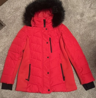 NUEVO SIN ETIQUETAS - London rojo niebla - Abrigo Missy Puffer - Pequeño - Falta cinturón Foto 1 de 4