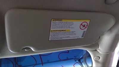 2004 Cadillac SRX Passenger Right Sun Visor Tan Vinyl Used 67000 Miles Foto 1 de 4