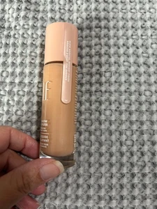 E.L.F. Halo Glow Liquid Filter Complexion Booster, SHADE 3 Light/Medium - Picture 1 of 3