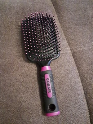 Peine de ducha con cepillo Conair desenredante liso, rosa-azul-púrpura Foto 1 de 4