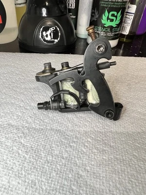 Máquina de tatuaje híbrida Aaron Cain Rhinoceros Foto 1 de 3