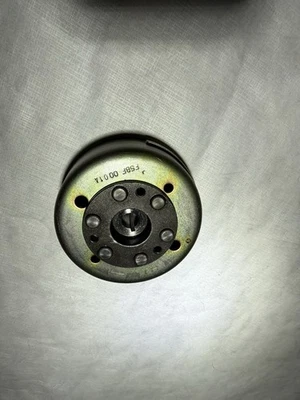 01-02 2001 Yamaha YZ250F YZ426F volante rotor magnético OEM 5JG-85550-12-00 Foto 1 de 3
