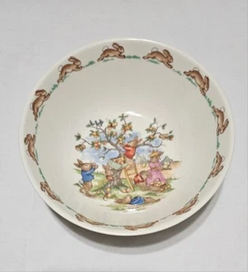 Royal Doulton Bunnykins "Apple Picking" (Albion Shape) 6" Coupe Cereal Bowl - Imagen 1 de 3