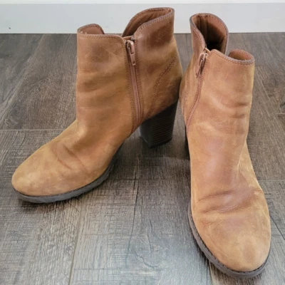 Botas de couro Clarks Ultimate Comfort Collection tamanho 9,5 M - Imagem 1 de 4