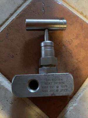 Whitey Swagelok 4PDGF4 316SS 6000psi Multiport Valve - Image 1 of 4