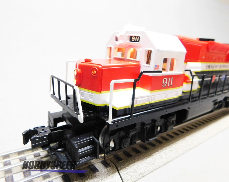 LIONEL EMERGENCY RESPONSE LIONCHIEF DIESEL LOCOMOTIVE #911 O GAUGE 2223040-E NEW - Image 1 of 4