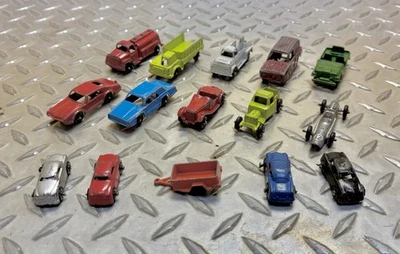 LOTE DE 15 VEHÍCULOS FUNDIDOS A PRESIÓN TOOTSIE TOY AND BARCLAY AÑOS 40-1970 de colección Foto 1 de 4