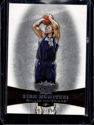 2006-07 Topps Triple Threads Dirk Nowitzki #122/899 Mavericks - Image 1 of 2