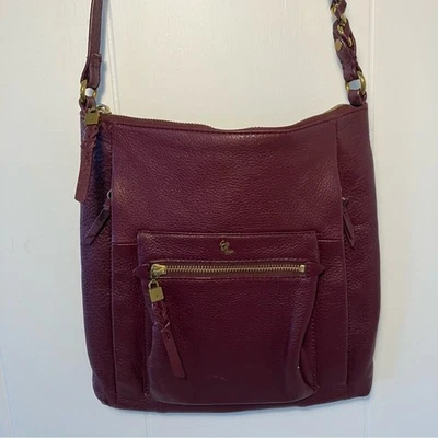 Elliott Lucca GWEN Borgoña Cuero Guijarro Bandolera Bolso de Mano Cadena Acento Amplio Foto 1 de 4