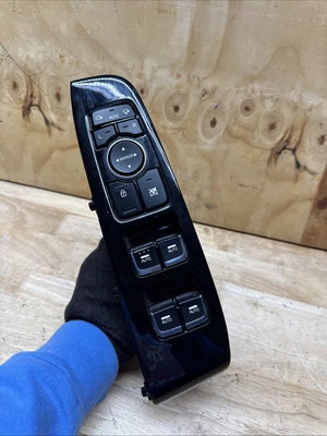 2016 2017 2018 Kia Sorento Driver Left Door Master Power Window Switch - Image 1 of 4