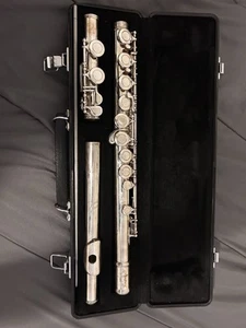 Flute With Case Cleaning Rod Tested Everything Works W.t Armstrong Model 104 - Picture 1 of 8