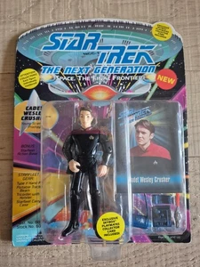 Star Trek The Next Generation - Wesley Crusher Action Figure (Playmates; 1992) - Picture 1 of 2