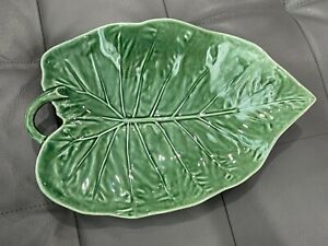 Bordello Pinheiro Portugal Majolica Pottery Green Cabbage ? Leaf Tray Dish