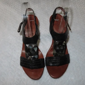 Naya Black Leather ARNELLI Heels T-Strap Sandals Abalone Shell Womens Size 7 - Picture 1 of 12
