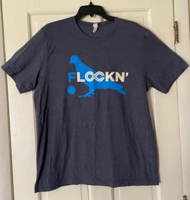 NOVO! Camiseta RARA POMBOS TOCANDO PINGUE-PONGUE FLOCKN' 2018 FESTIVAL DE MÚSICA GG - Imagem 1 de 4