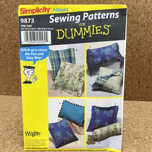Simplicity 9873 Dekokissen quadratisch Nackenrolle Dekor Schnittmuster für Schnuller - Bild 1 von 4