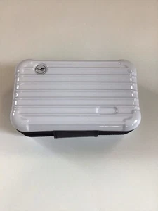lufthansa amenity kit first class in Frozen White Limited Edition Leer - Bild 1 von 2