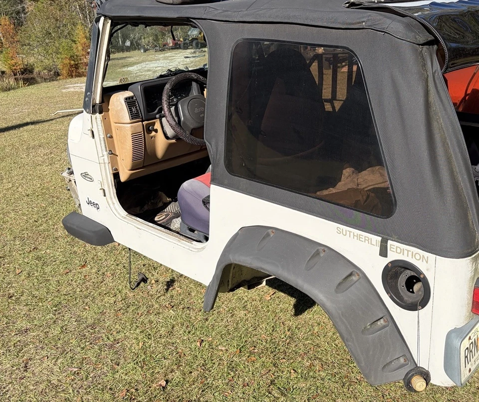 Jeep Wrangler TJ 1997-2002 carrocería de bañera sin pudrición blanca Foto 1 de 4