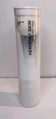 It Cosmetics Heavenly Skin Bye Bye Pores Powder Brush (No. 701) New/Sealed - Image 1 of 3