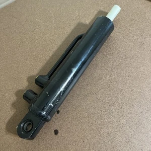 Jinma side mount steering cylinder 200 Series - Bild 1 von 5