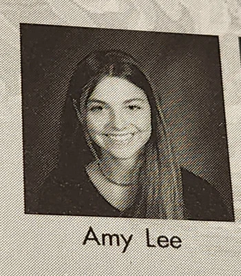 Anuario de escuela secundaria Amy Lee Evanescence  Foto 1 de 2