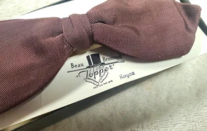 Cravatta vintage Beau Brummel con fiocco in scatola originale - Borgogna - clip anni '50 - Foto 1 di 6