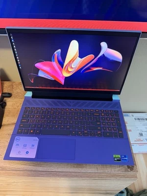 Dell G15 púrpura/como nuevo - RTX 4060, 48 GB RAM, SSD de 1 TB Foto 1 de 4