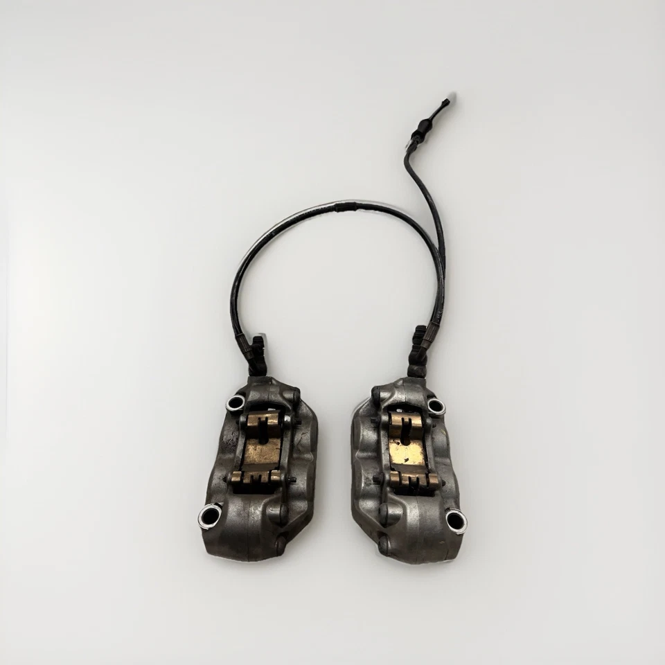 Juego de pinzas de freno delanteras Ducati 848 2008-2013 par Brembo derecha izquierda plateadas Foto 1 de 4