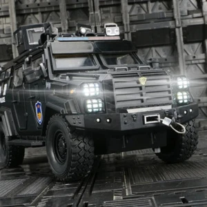 1:24 Ford F550 Sabertooth Armored Modified Diecast Model Vehicle Sound & Light - Picture 1 of 14
