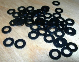 100 Stück M8 (8 mm) SCHWARZ NYLON (Kunststoff) SCHEIBEN 8 mm x 16 mm x 1,6 mm   - Bild 1 von 3