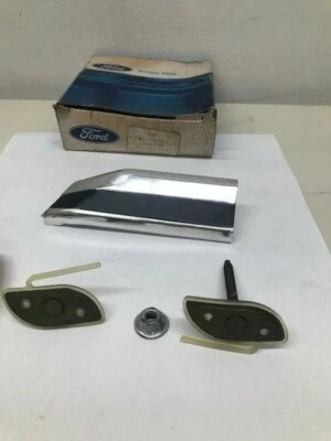 Nuevo de Lote Antiguo 1968 Mercury Meteor LH Guardabarros Moldura Central C7MY-16551-B Ford Fabricante de Equipo Original Foto 1 de 3