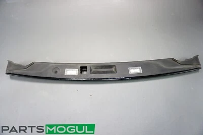 09-15 BMW 750LI Tapa Trasera Maletero Moldura Agarre Manija y Luz de Licencia OEM Foto 1 de 4