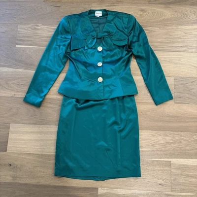 Vintage Neiman Marcus Silk Skirt Suit Emerald Green Bow Jacket 1980s Size 8 - Image 1 of 4
