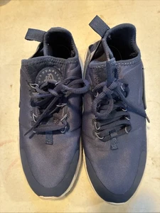 Nike Air Huarache Run Navy Blue White Running Shoes Womens Size 7.5 - Picture 1 of 5