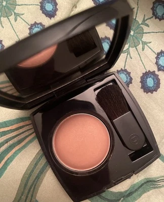 Rubor en polvo CHANEL Joues Contraste en 42 Nude Foto 1 de 4