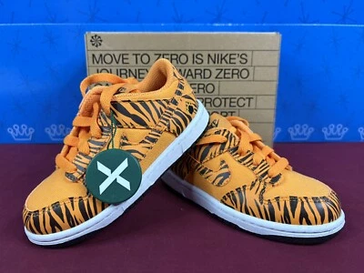 Nike Dunk Low Niño Pequeño 9C Kumquat/Blanco/Negro/Naranja Rayas Tigre Totalmente Nuevas Foto 1 de 4