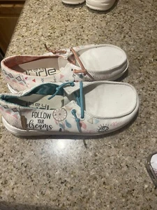 Hey Dude Wendy Youth 2 L3 Shoes Doodle Star White Slip On Loafers Sneaker - Picture 1 of 11