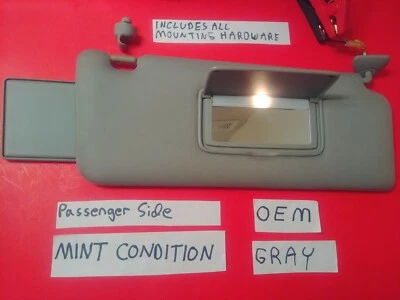 ✅OEM 15-04 NISSAN ARMADA TITAN SUNVISOR PASSENGER RIGHT SIDE SUN VISOR ROOF CLIP - Image 1 of 4